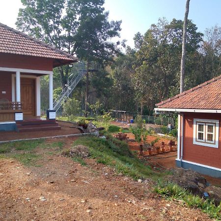 Tranquil Farms Villa Manimala Ngoại thất bức ảnh