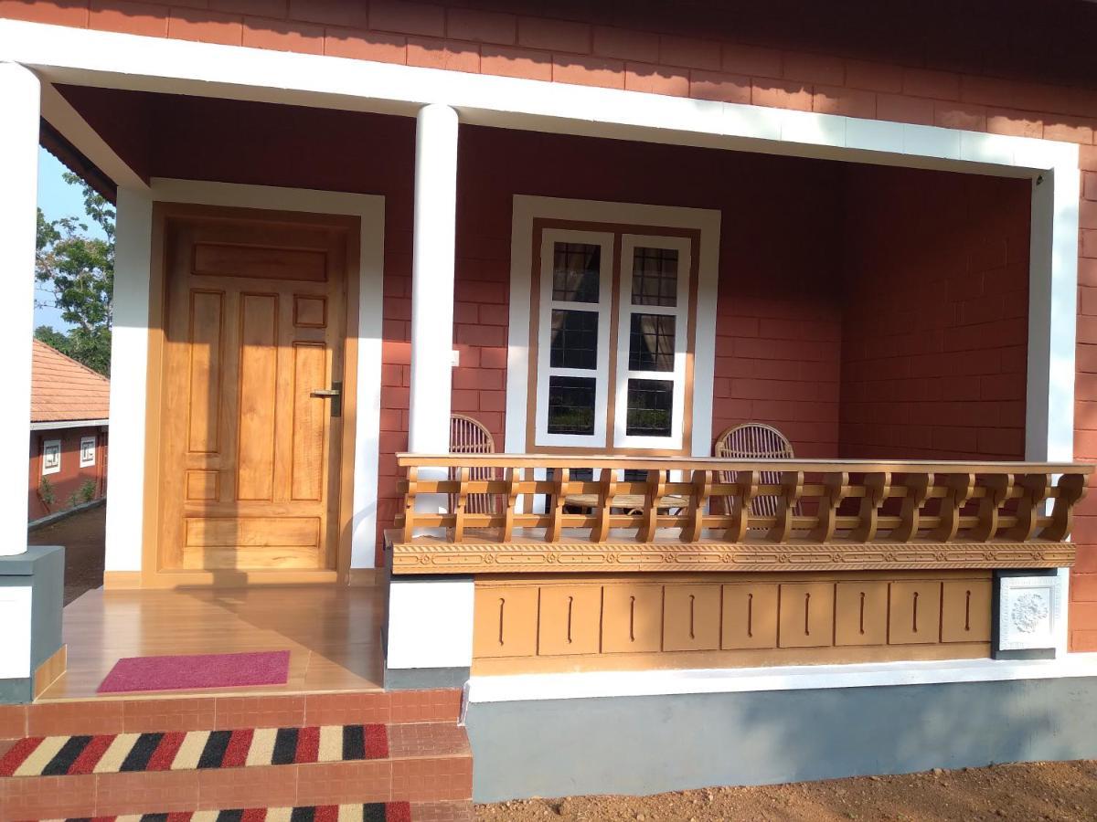 Tranquil Farms Villa Manimala Ngoại thất bức ảnh