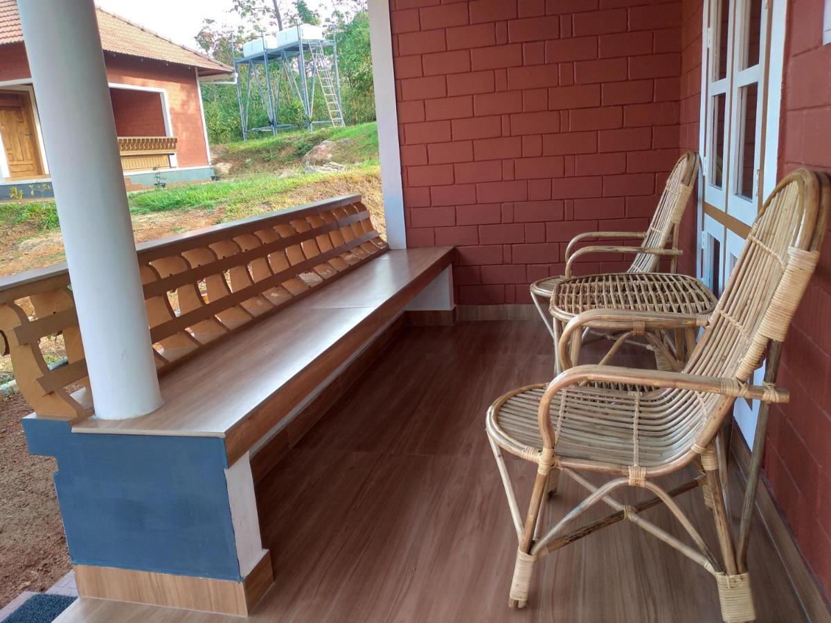 Tranquil Farms Villa Manimala Ngoại thất bức ảnh